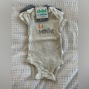 NWT 3 Pack Bodysuits - Newborn